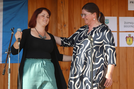 Kulturna prireditev Na lepi Menišiji 47 Foto Ljubo Vukelič